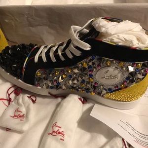 CHRISTIAN LOUBOUTIN